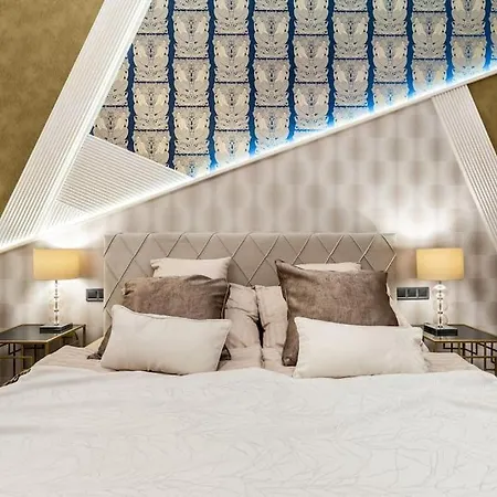 Luxurious In The Center アパート