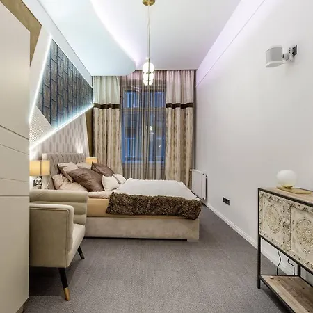 Luxurious In The Center アパート