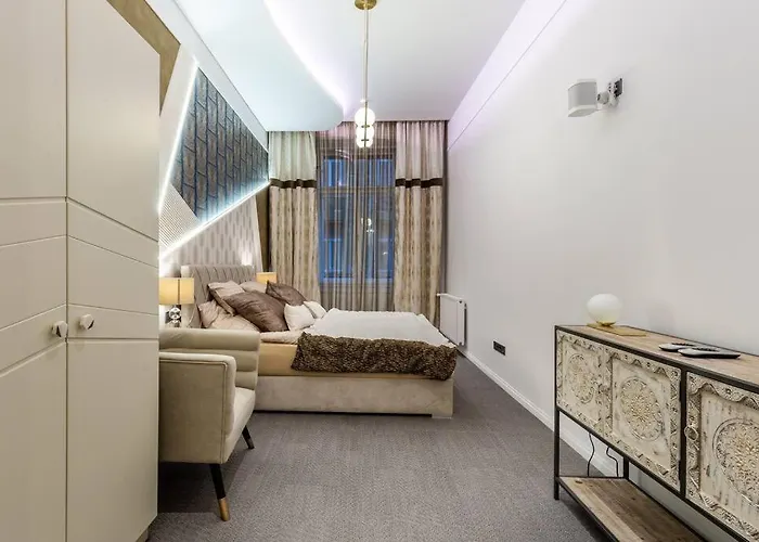 Luxurious In The Center Apartament