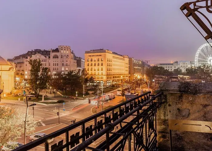 Luxurious In The Center Budapest